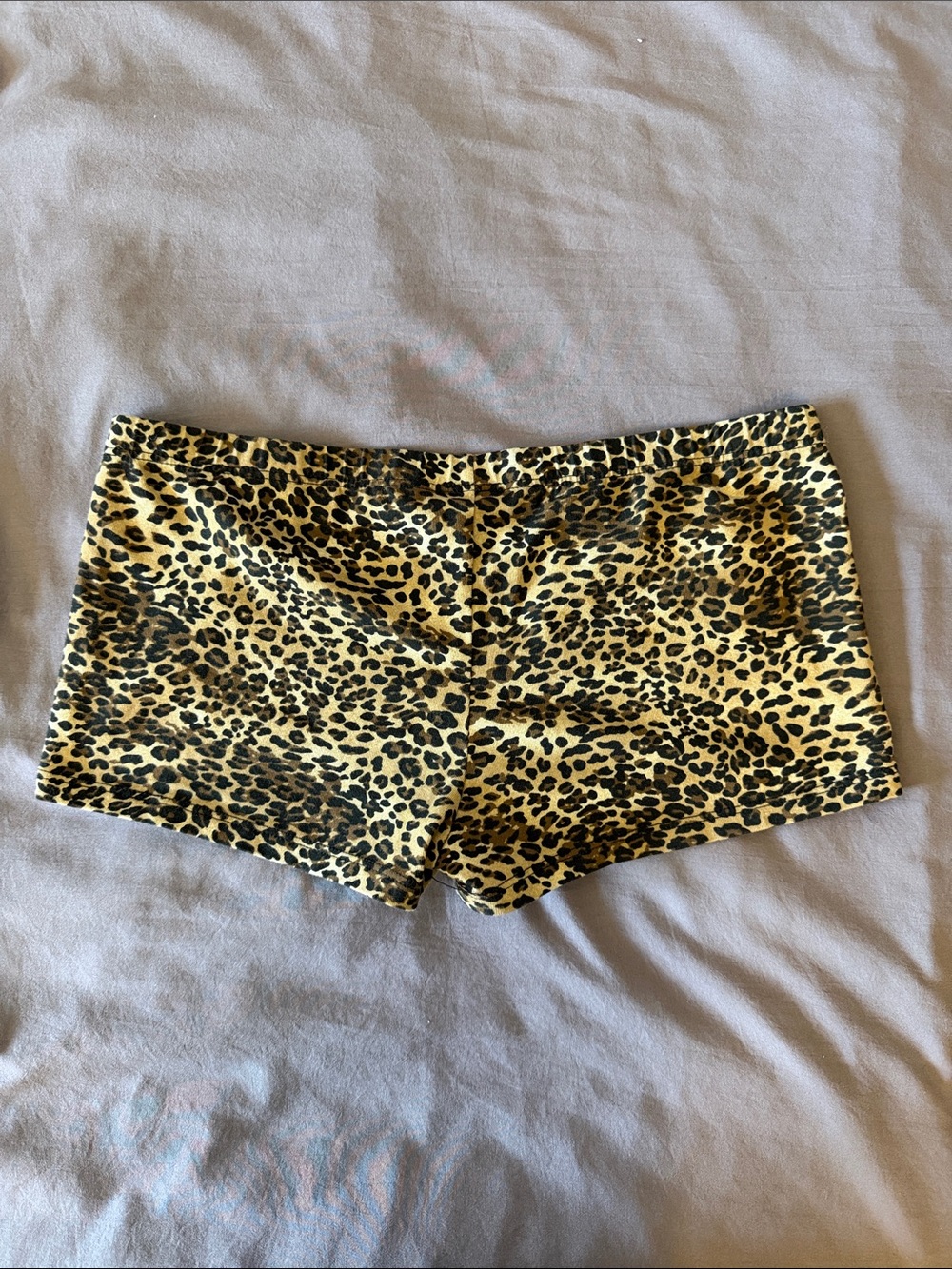 brandy melville leopard microshorts - Picture 3 of 4